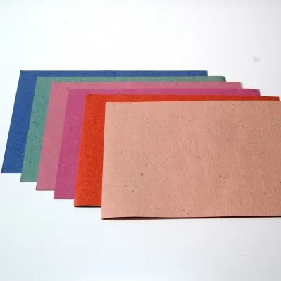 Grandes feuilles de papier kraft de couleurs